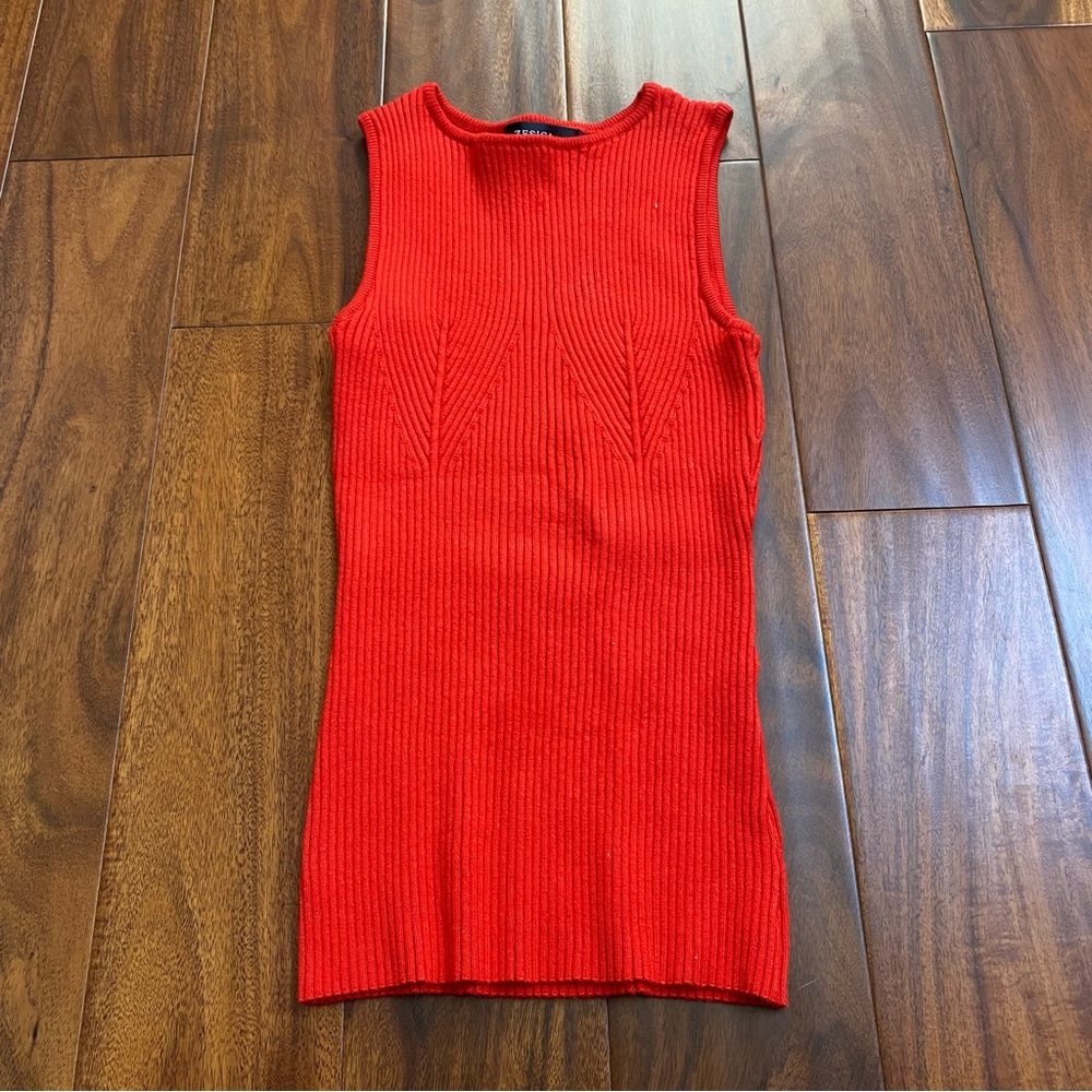 Red Sleeveless Ribbed Knit Top